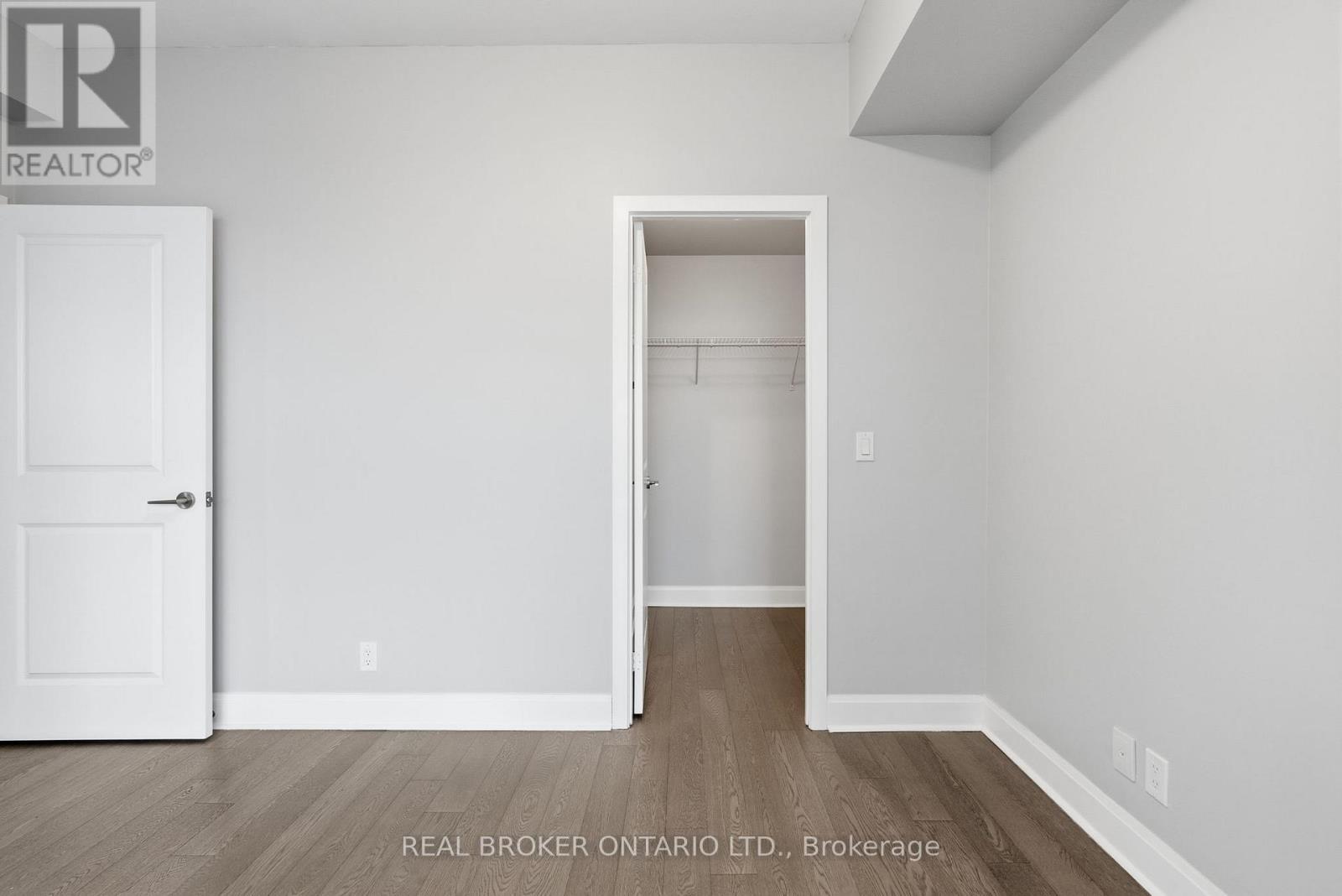 Large Walk-In Closet in Bedroom - 1801 - 33 Shore Breeze Drive, Toronto, ON - Indoor Photo Showing Other Room