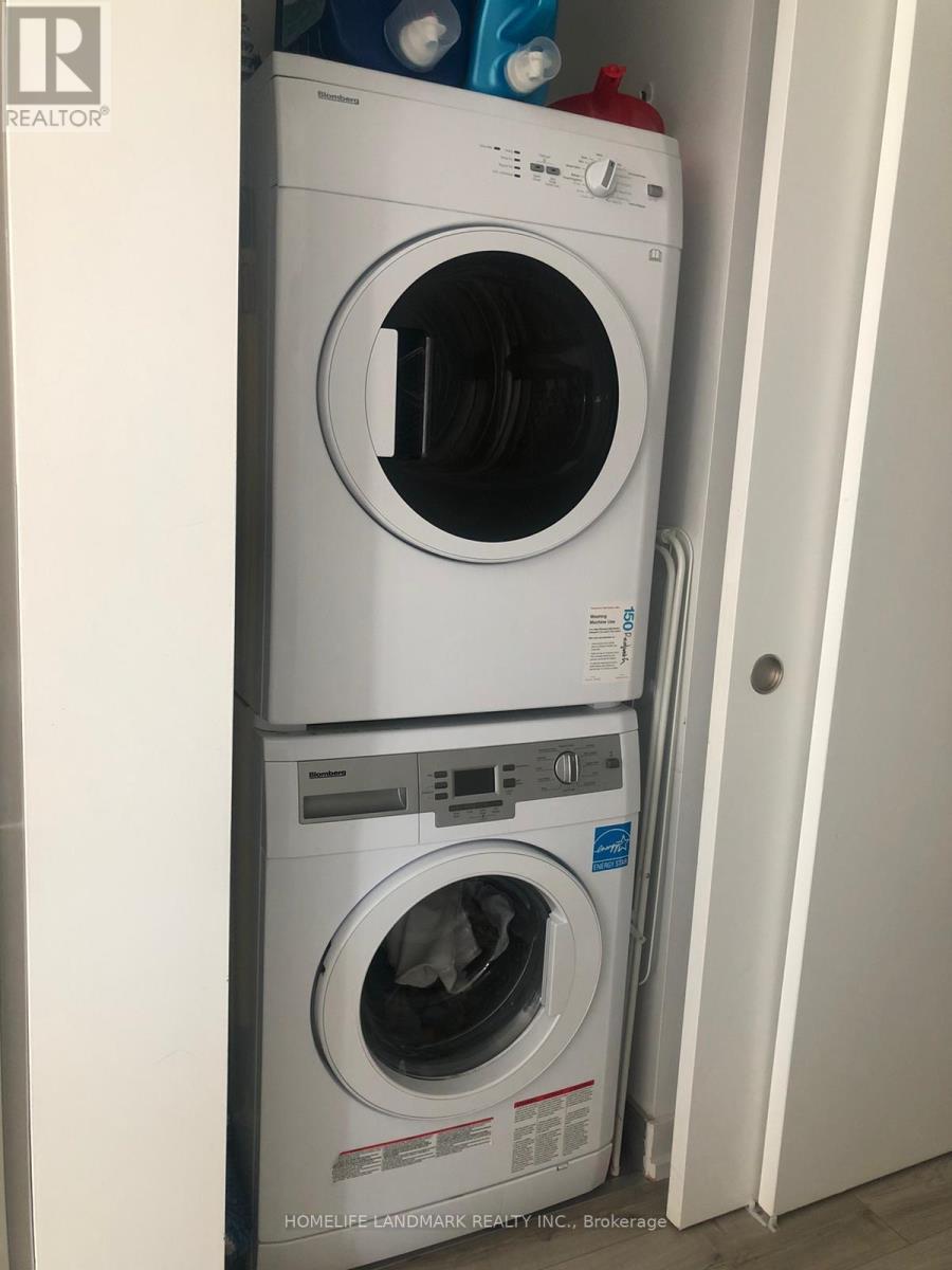 2908 - 161 Roehampton Avenue E, Toronto, ON - Indoor Photo Showing Laundry Room