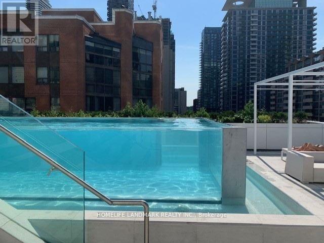 2908 - 161 Roehampton Avenue E, Toronto, ON - Outdoor