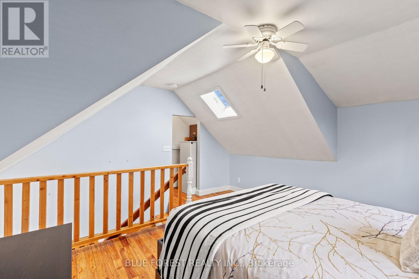 96 Dreaney Avenue, London East (East L), ON - Indoor Photo Showing Bedroom