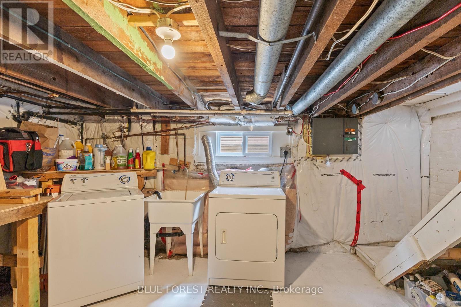 96 Dreaney Avenue, London East (East L), ON - Indoor Photo Showing Laundry Room