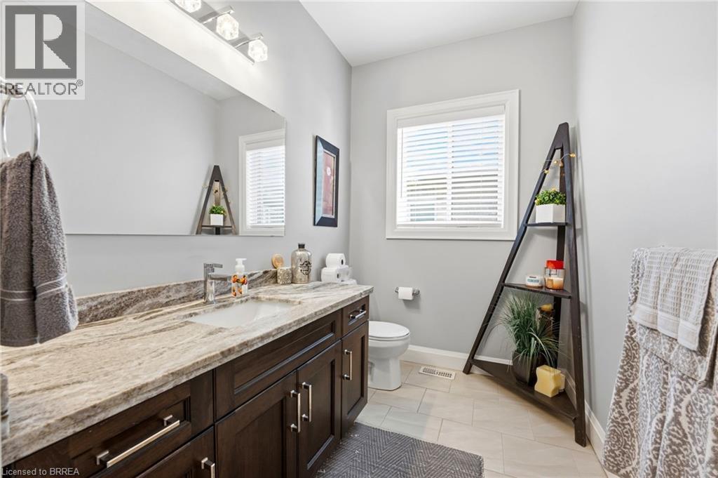11 Sycamore Drive, Port Dover, ON - Indoor Photo Showing Bathroom