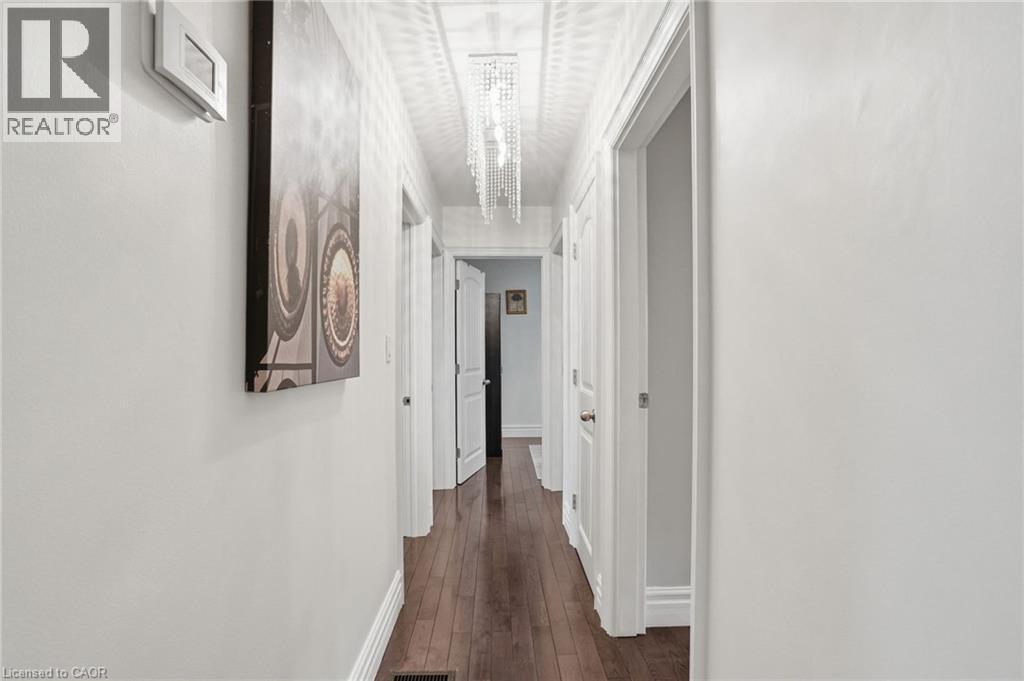 101 Organ Crescent, Hamilton, ON - Indoor Photo Showing Other Room