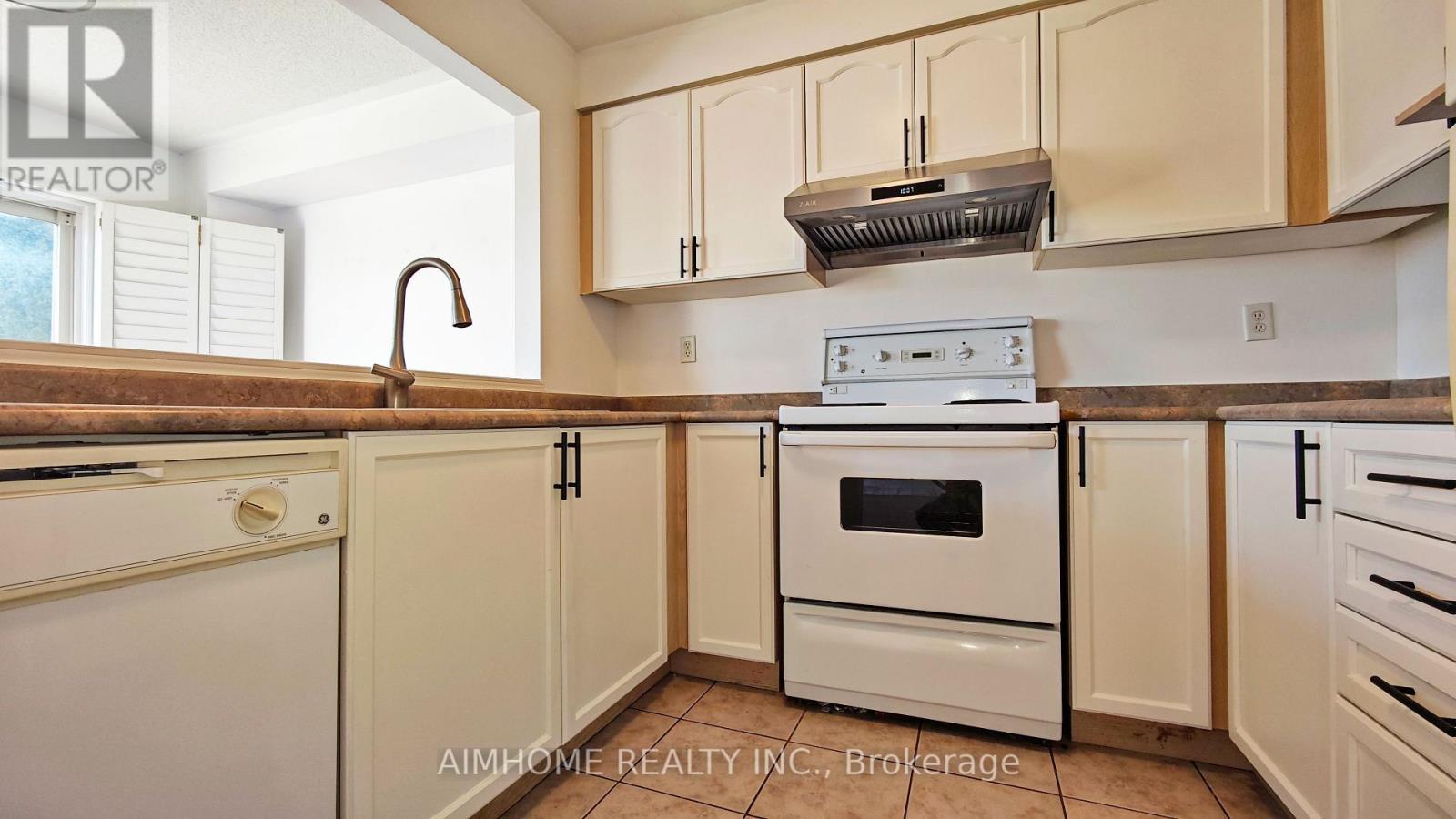 340 Kittridge Road, Oakville, ON - Indoor Photo Showing Kitchen