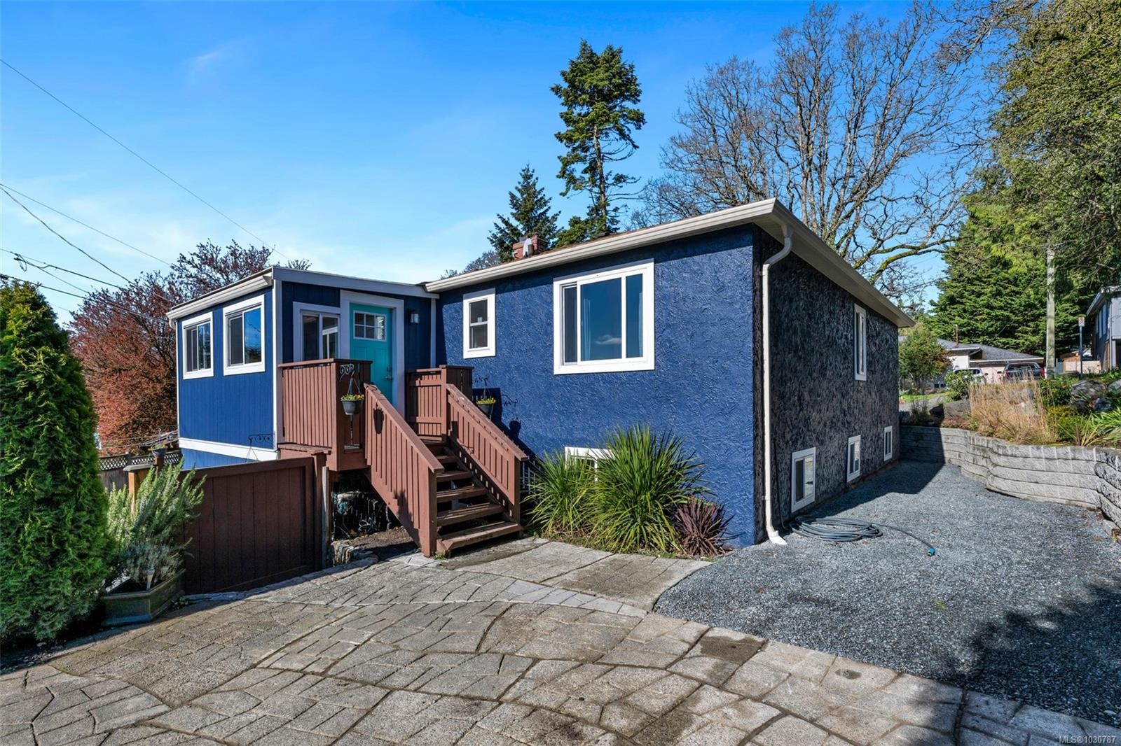 3111 Esson Rd, Saanich, BC