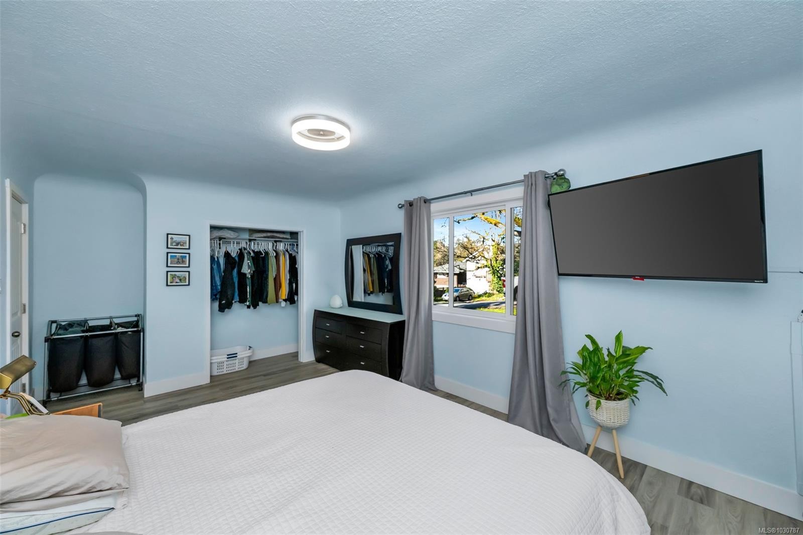 3111 Esson Rd, Saanich, BC