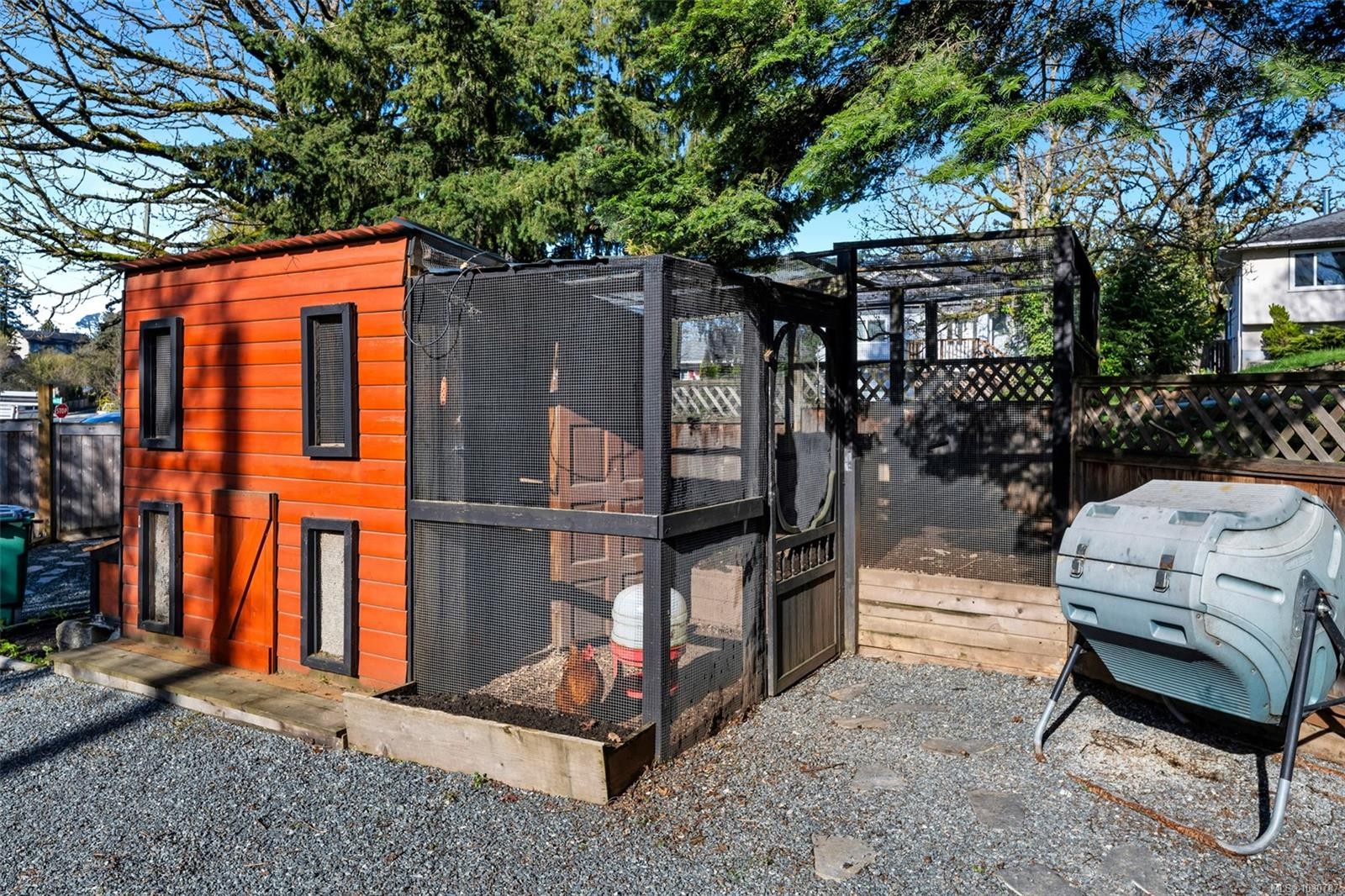 3111 Esson Rd, Saanich, BC