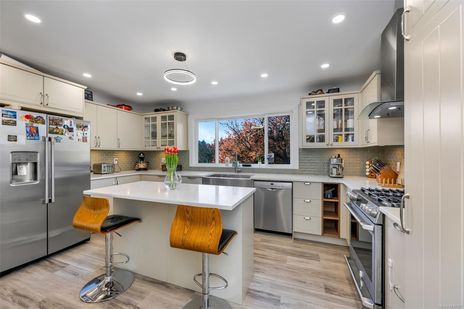 3111 Esson Rd, Saanich, BC