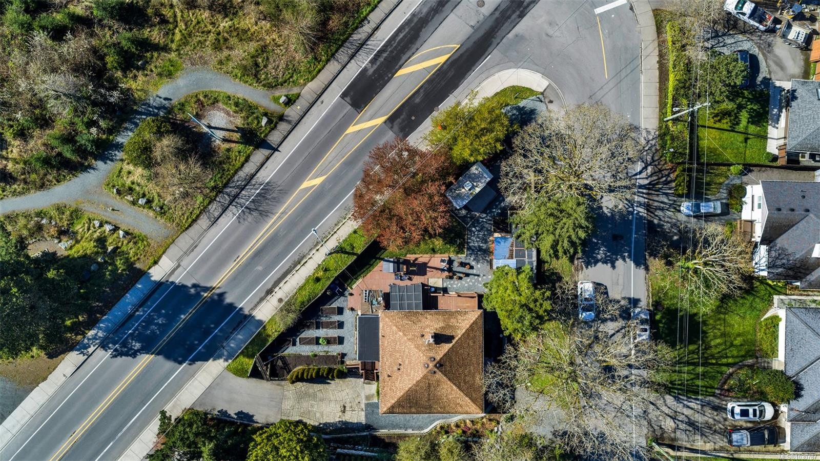 3111 Esson Rd, Saanich, BC