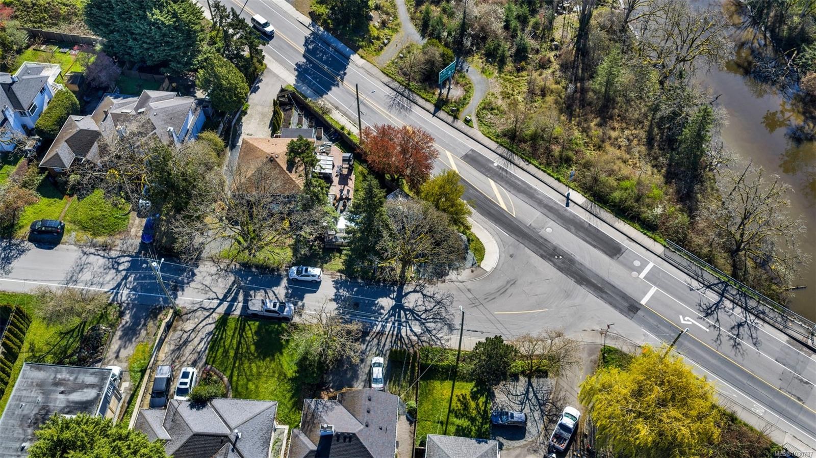 3111 Esson Rd, Saanich, BC