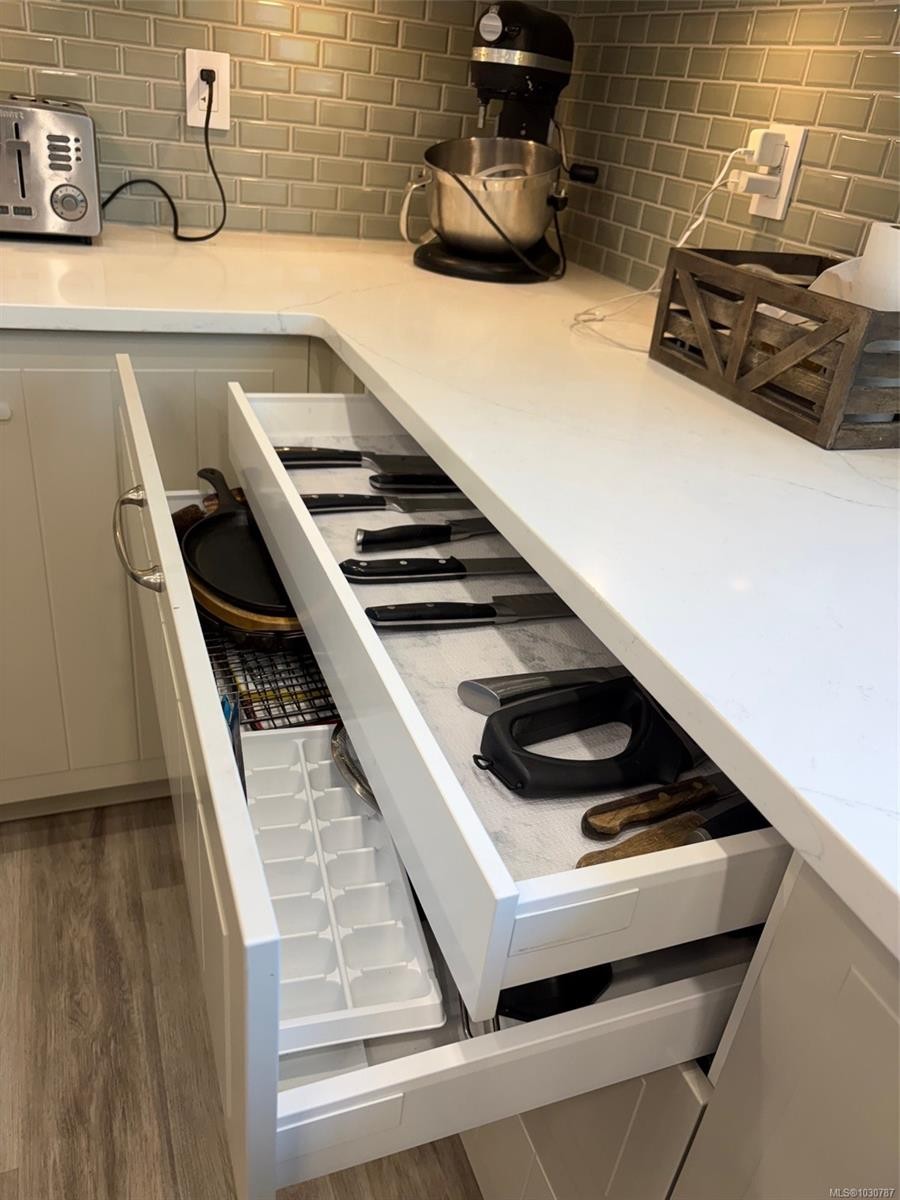 3111 Esson Rd, Saanich, BC