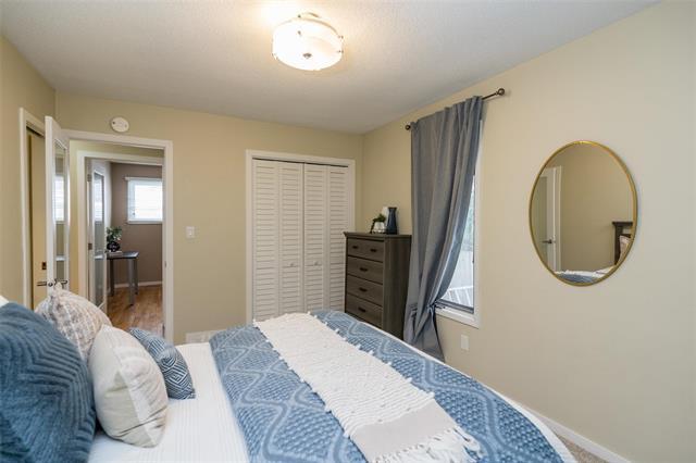 58 Robertson Cr, Winnipeg, MB