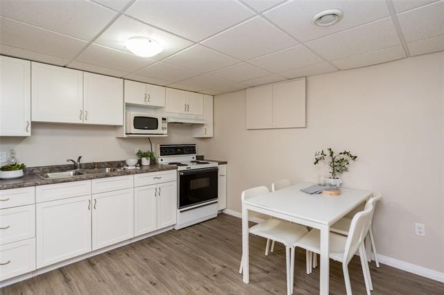 58 Robertson Cr, Winnipeg, MB