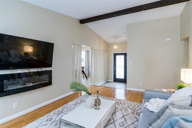 58 Robertson Cr, Winnipeg, MB