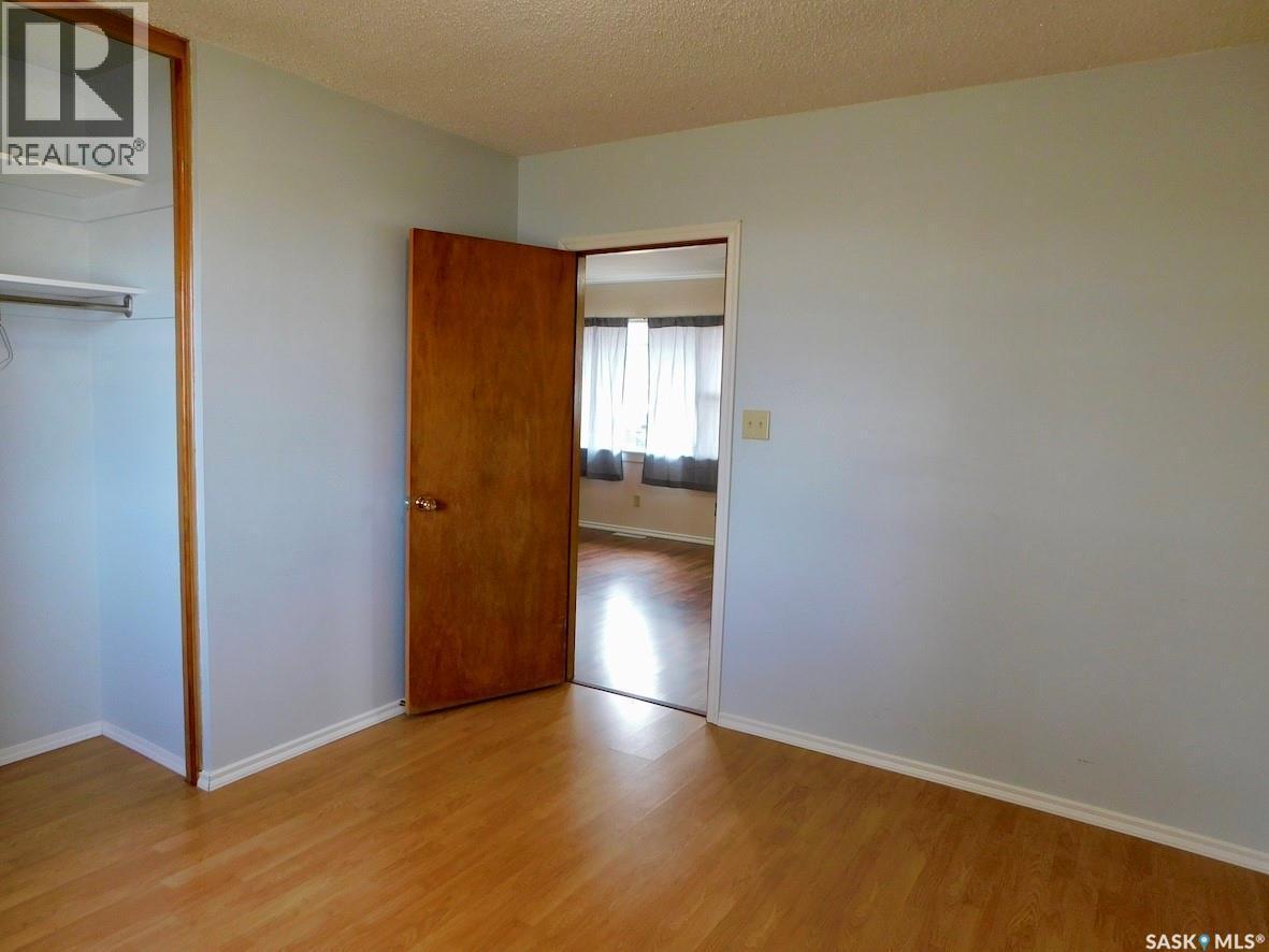 507 2Nd Avenue E, Assiniboia, SK - Indoor Photo Showing Other Room