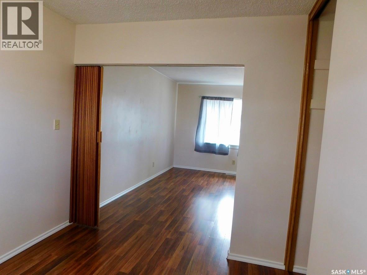 507 2Nd Avenue E, Assiniboia, SK - Indoor Photo Showing Other Room