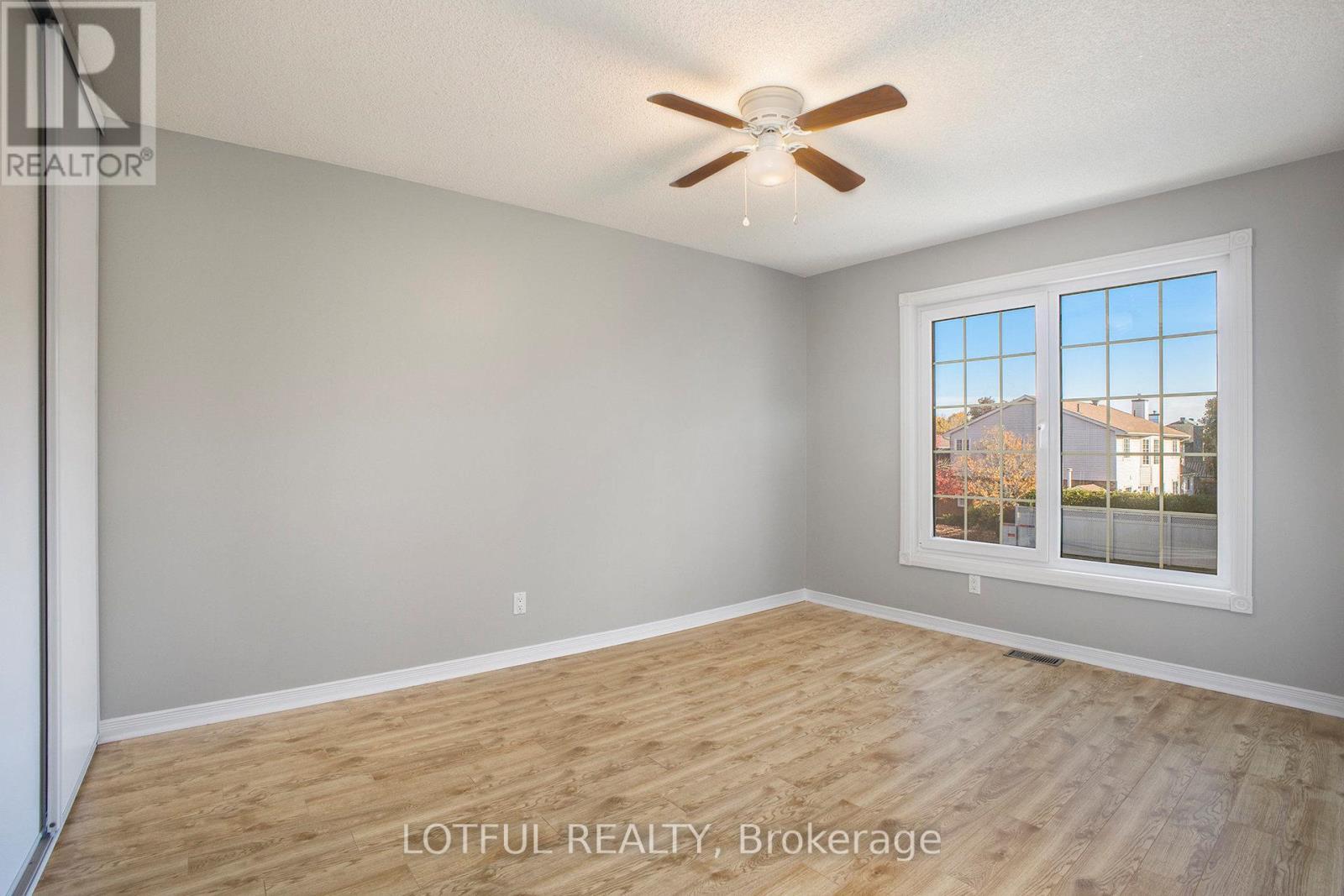 4 Spindle Way, Ottawa, ON - Indoor Photo Showing Other Room