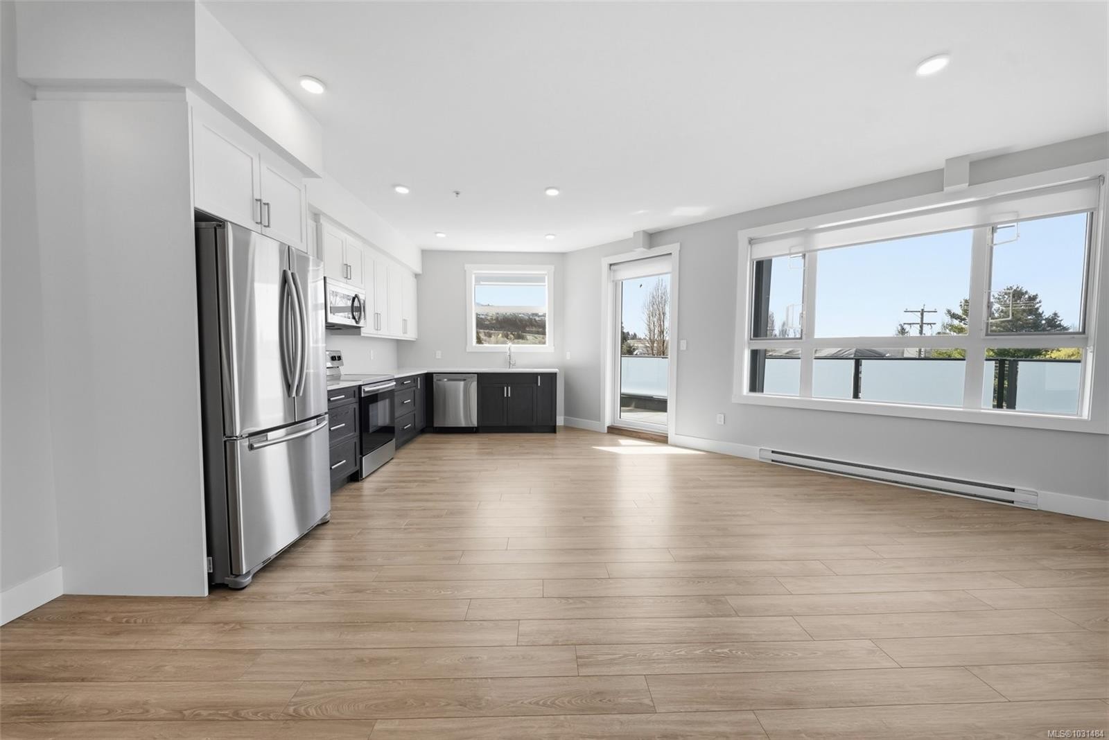 205-525 Third St, Nanaimo, BC - Indoor