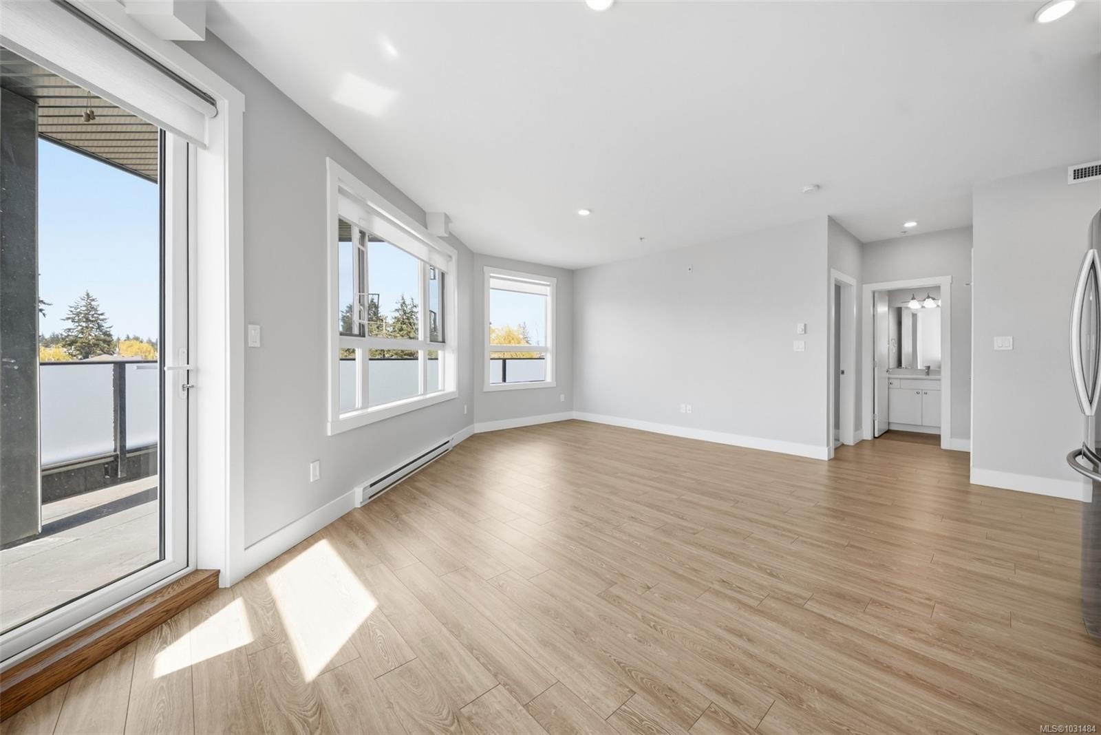 205-525 Third St, Nanaimo, BC - Indoor Photo Showing Other Room