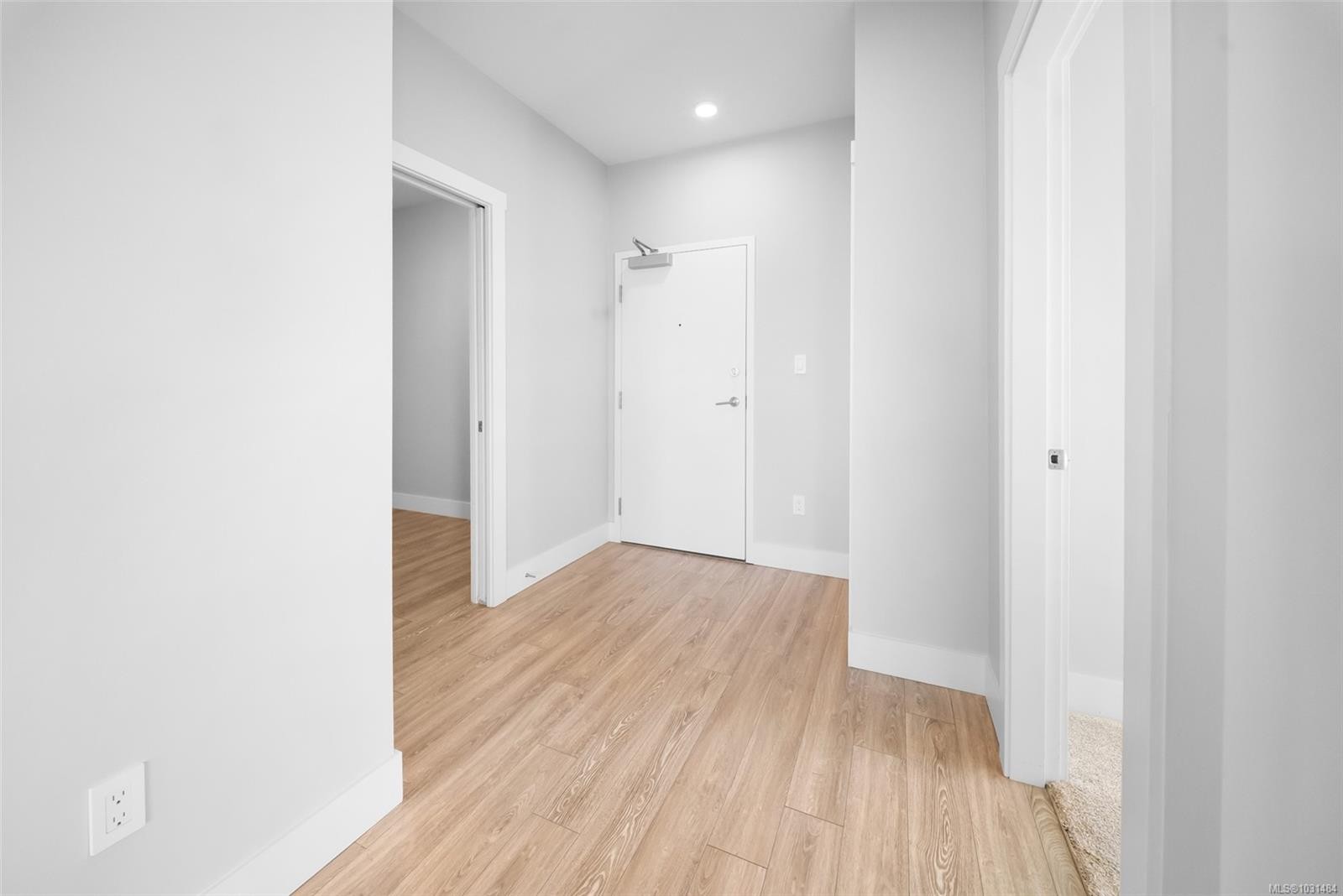 205-525 Third St, Nanaimo, BC - Indoor Photo Showing Other Room