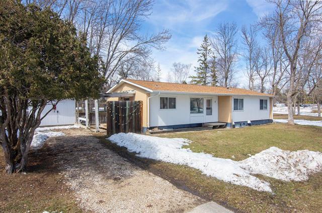 8 Mcgregor Cr, Pinawa, MB