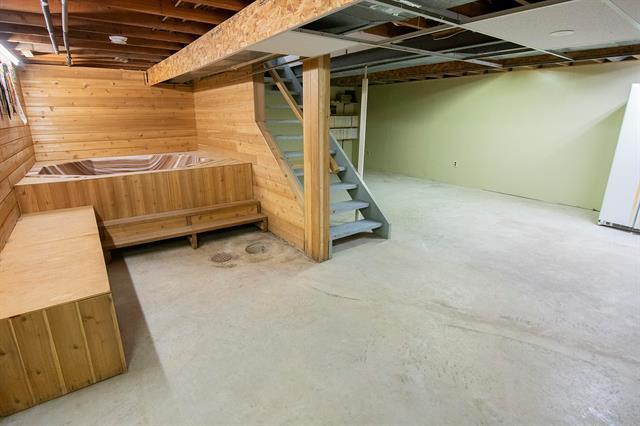 8 Mcgregor Cr, Pinawa, MB