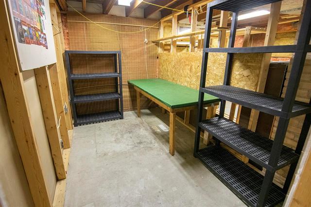 8 Mcgregor Cr, Pinawa, MB