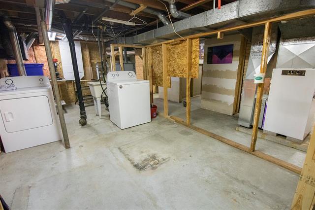 8 Mcgregor Cr, Pinawa, MB