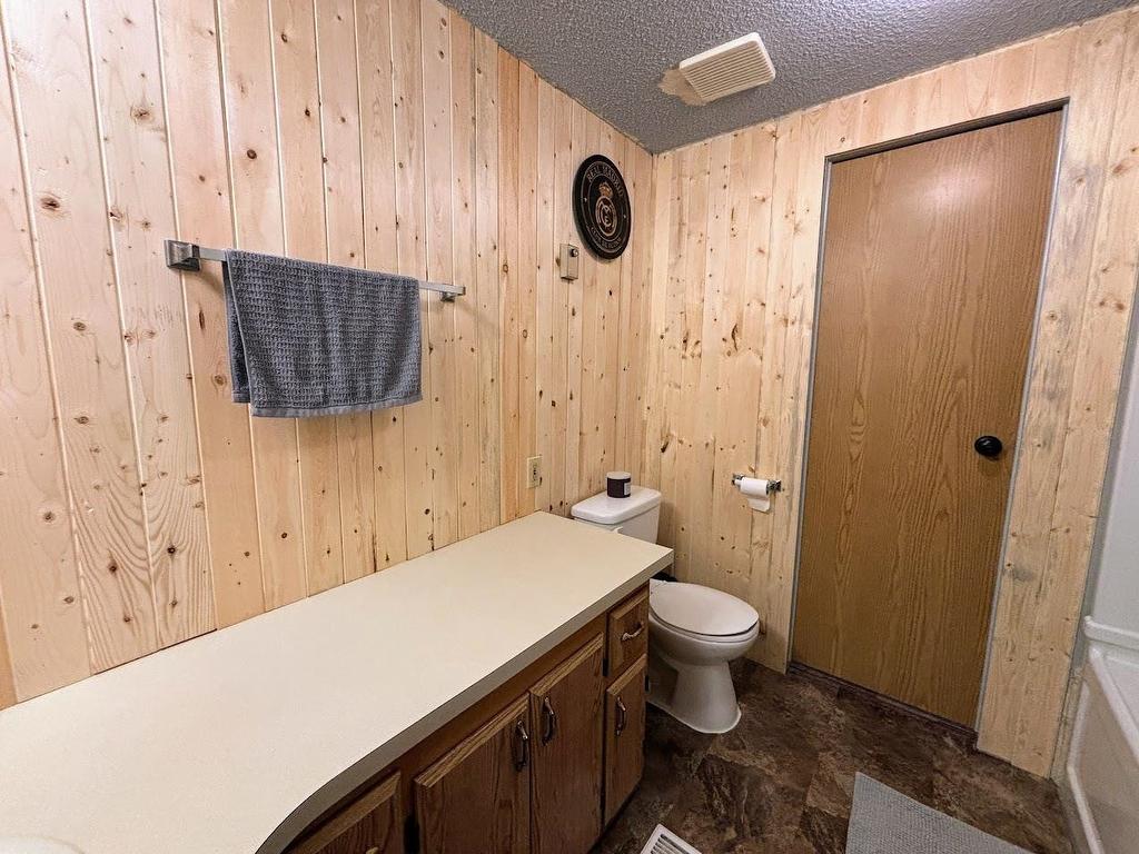 31 Coveney Street, Marathon, ON - Indoor Photo Showing Bathroom