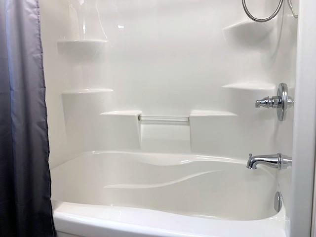 144 Cougar Crescent, Thunder Bay, ON - Indoor Photo Showing Bathroom