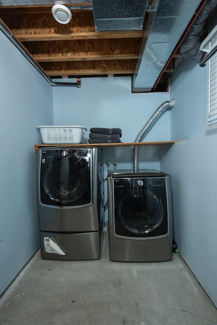 144 Cougar Crescent, Thunder Bay, ON - Indoor Photo Showing Laundry Room