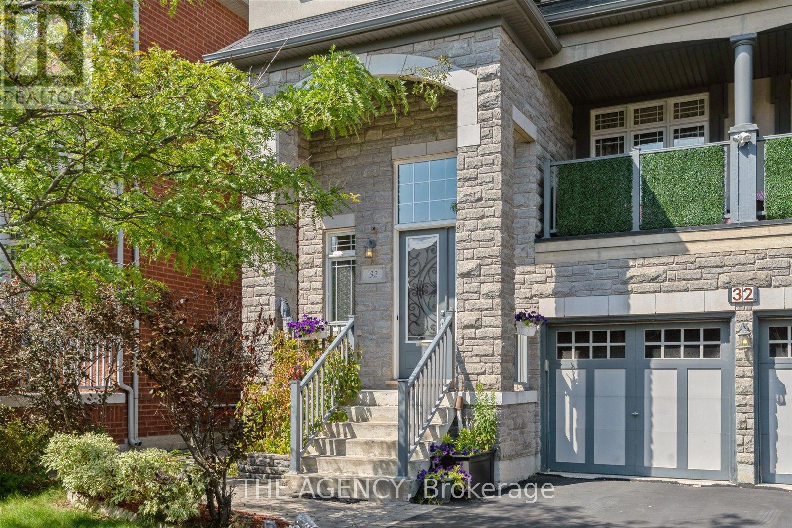 32 Timna Crescent, Vaughan, ON - Outdoor