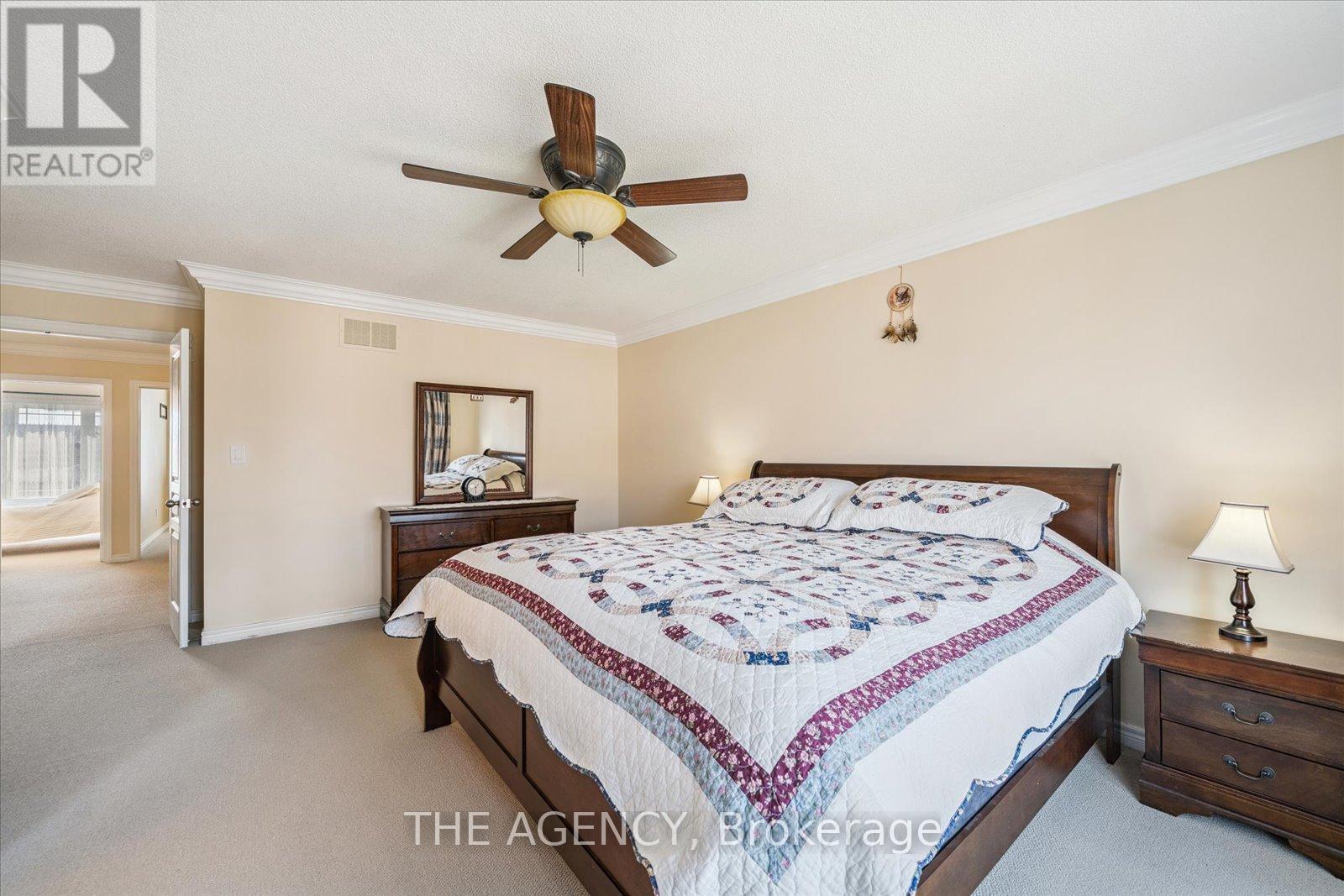 32 Timna Crescent, Vaughan, ON - Indoor Photo Showing Bedroom