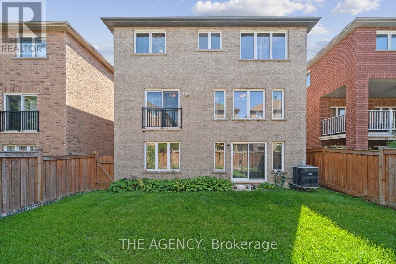 32 Timna Crescent, Vaughan, ON - Outdoor With Exterior