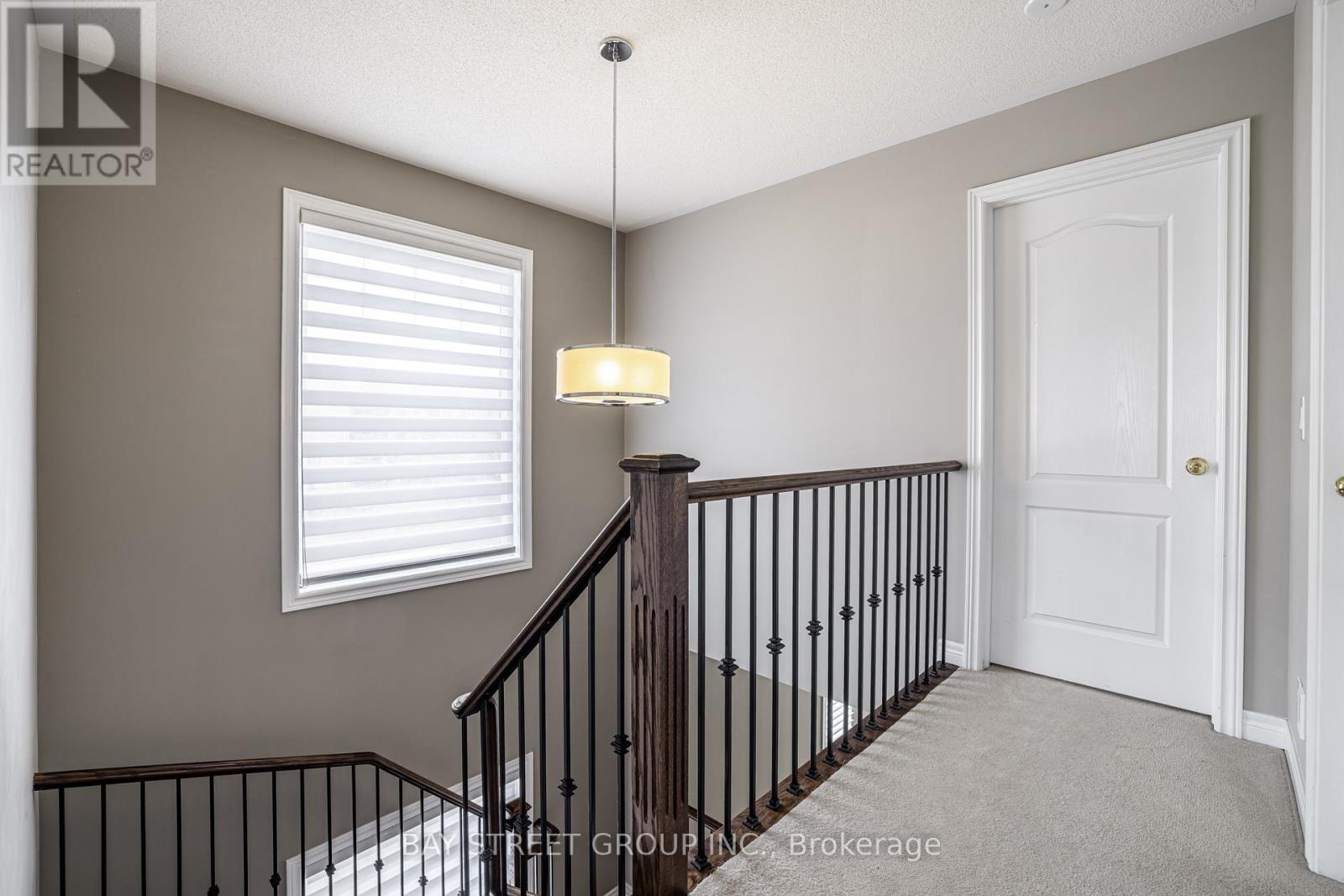 4 Courtland Crescent, East Gwillimbury, ON - Indoor Photo Showing Other Room