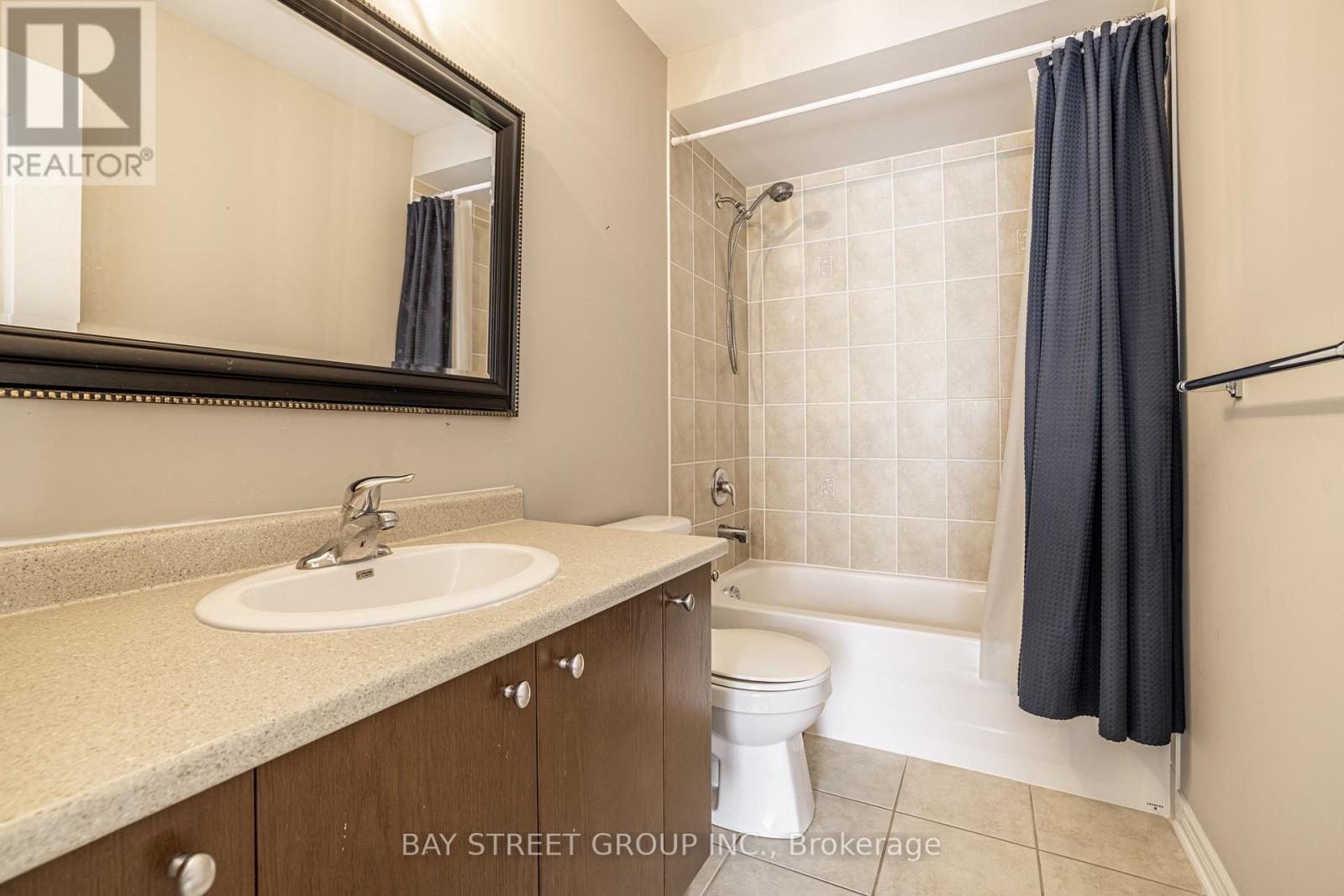 4 Courtland Crescent, East Gwillimbury, ON - Indoor Photo Showing Bathroom