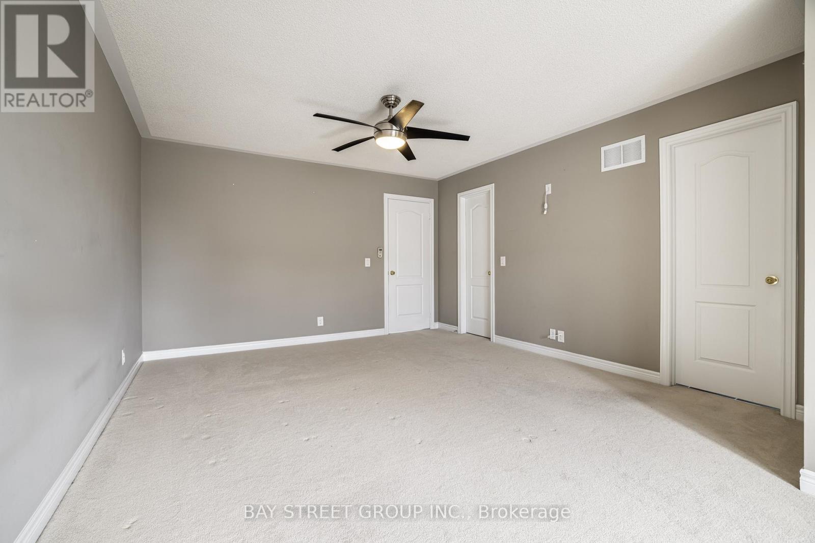 4 Courtland Crescent, East Gwillimbury, ON - Indoor Photo Showing Other Room