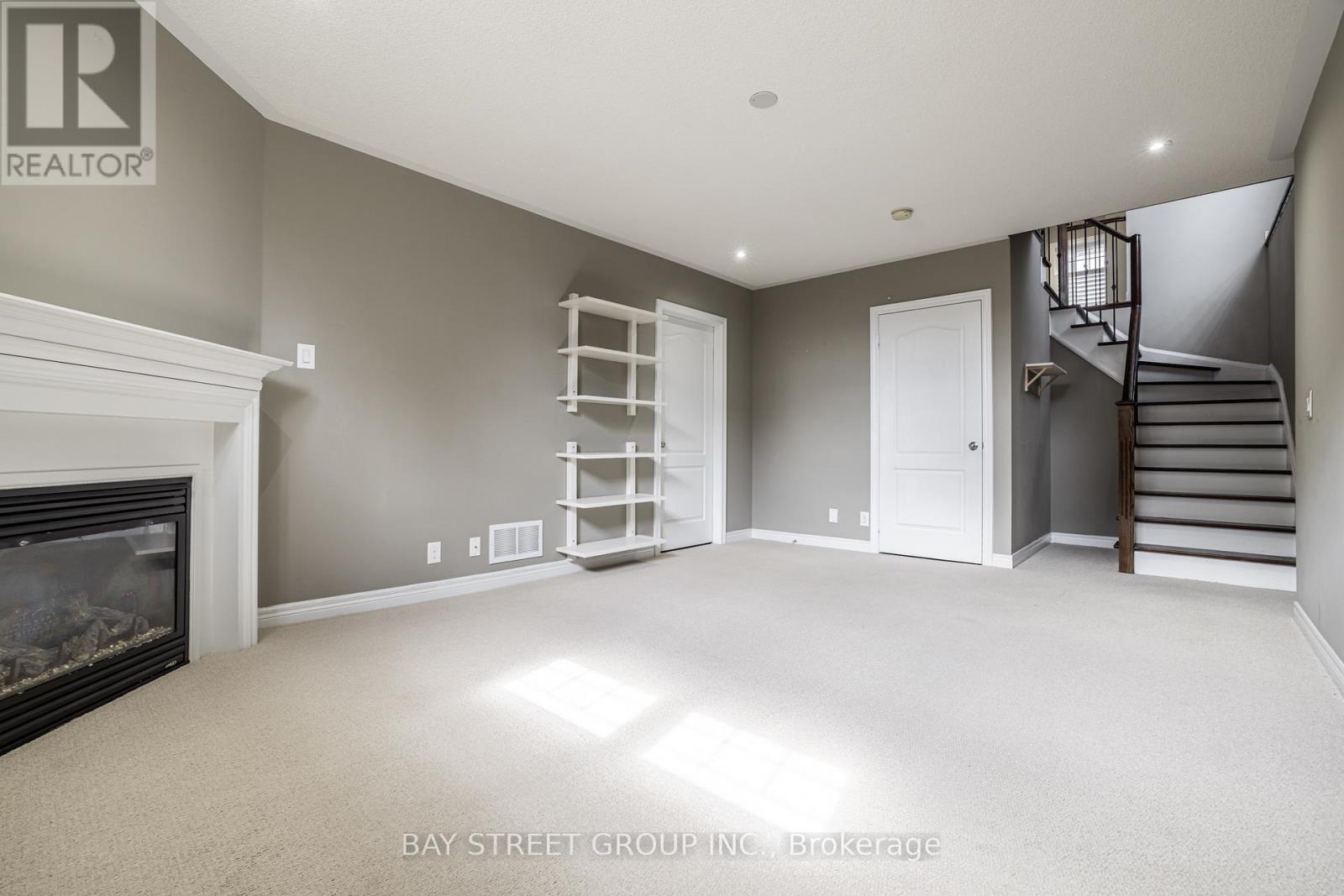 4 Courtland Crescent, East Gwillimbury, ON - Indoor With Fireplace
