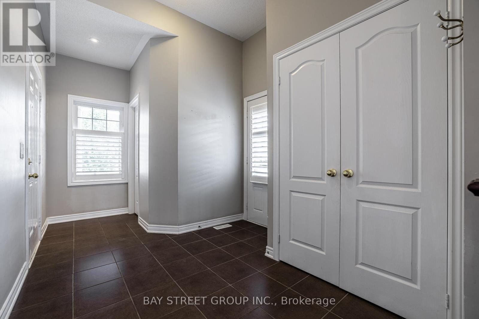 4 Courtland Crescent, East Gwillimbury, ON - Indoor Photo Showing Other Room