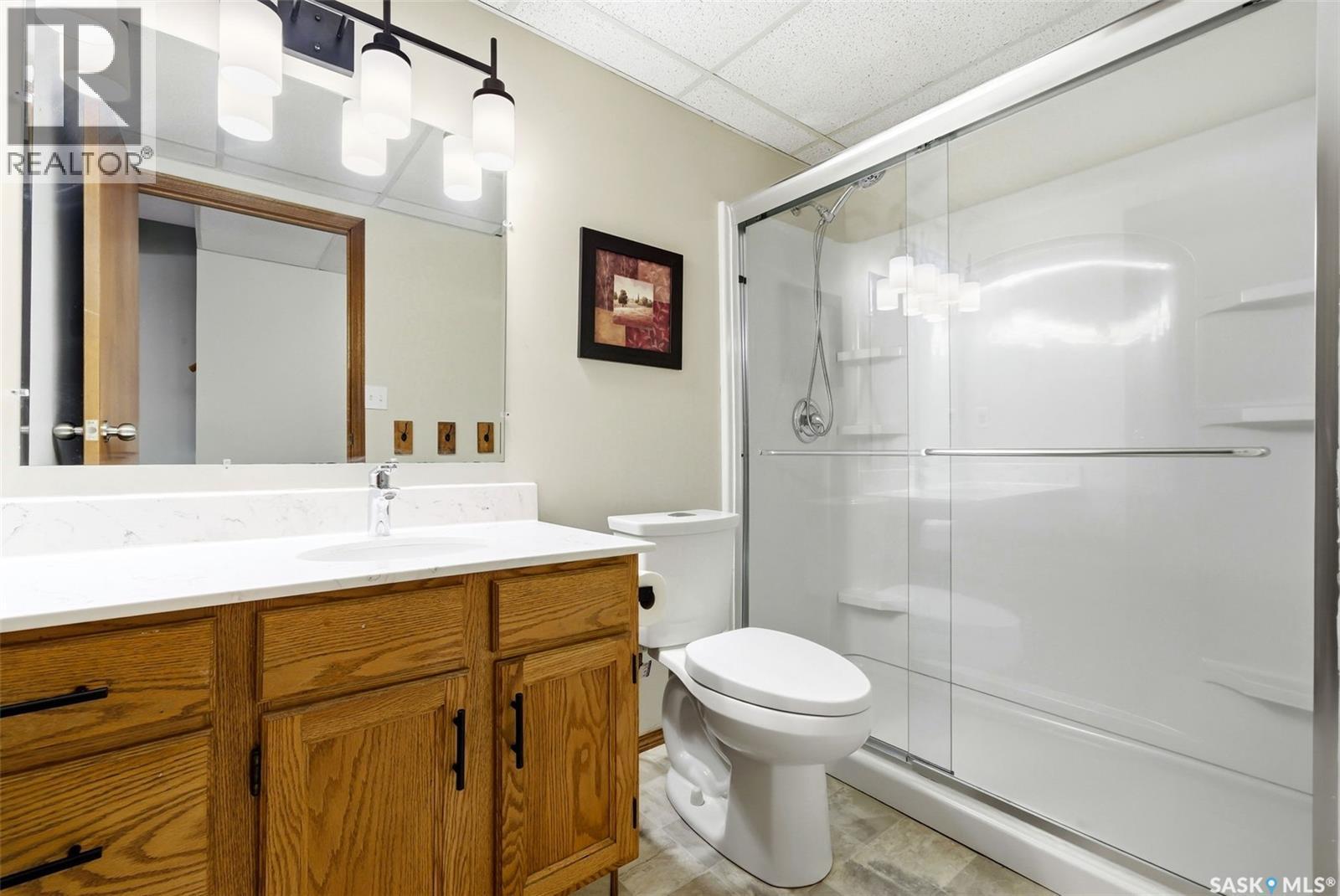 3242 Barton Place E, Regina, SK - Indoor Photo Showing Bathroom