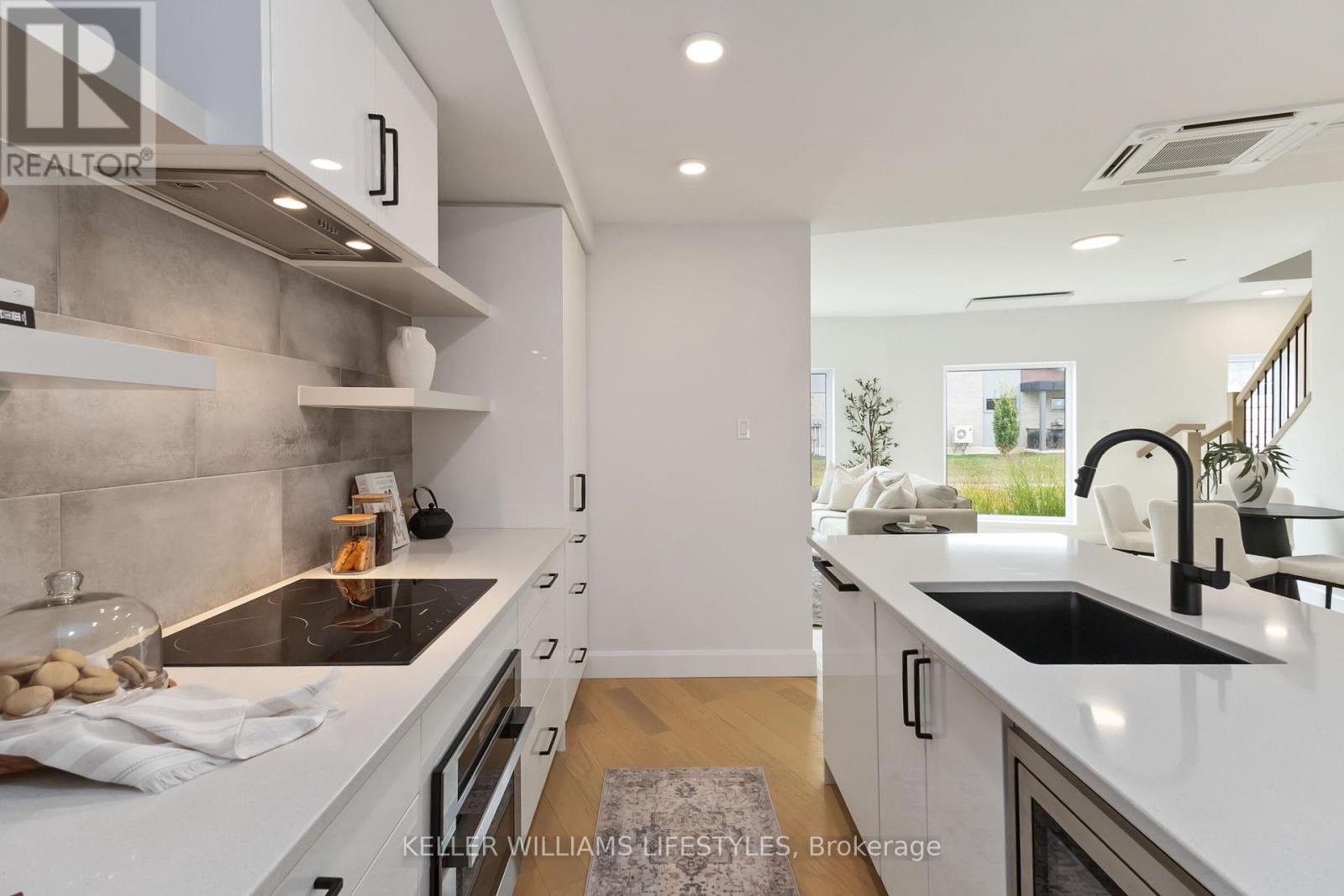 A110 - 2062 Lumen Drive, London South (South A), ON - Indoor Photo Showing Kitchen With Upgraded Kitchen