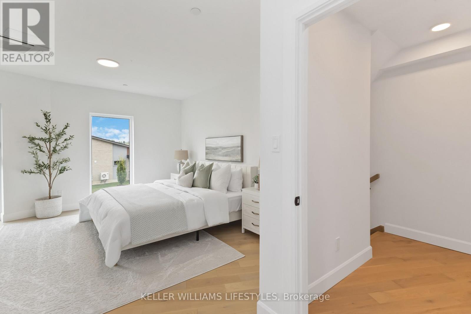 A110 - 2062 Lumen Drive, London South (South A), ON - Indoor Photo Showing Bedroom