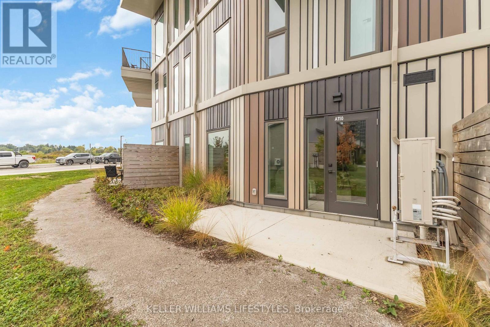 A110 - 2062 Lumen Drive, London South (South A), ON -