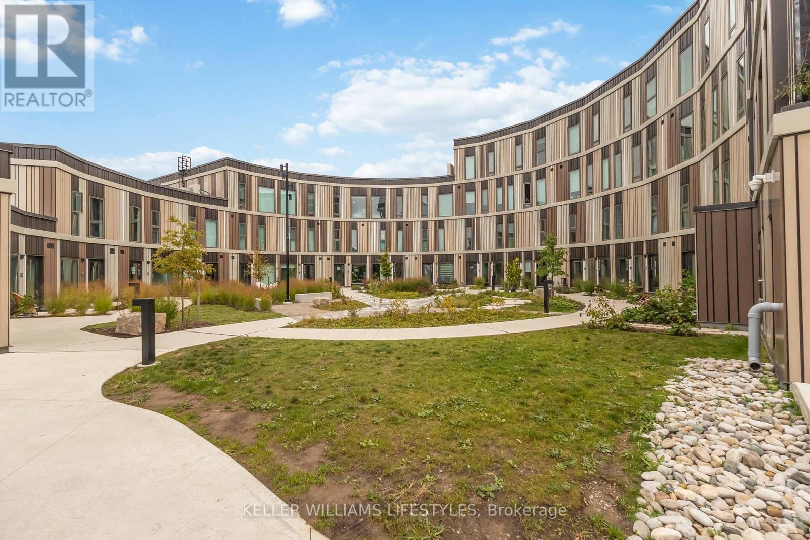 A110 - 2062 Lumen Drive, London South (South A), ON - Outdoor