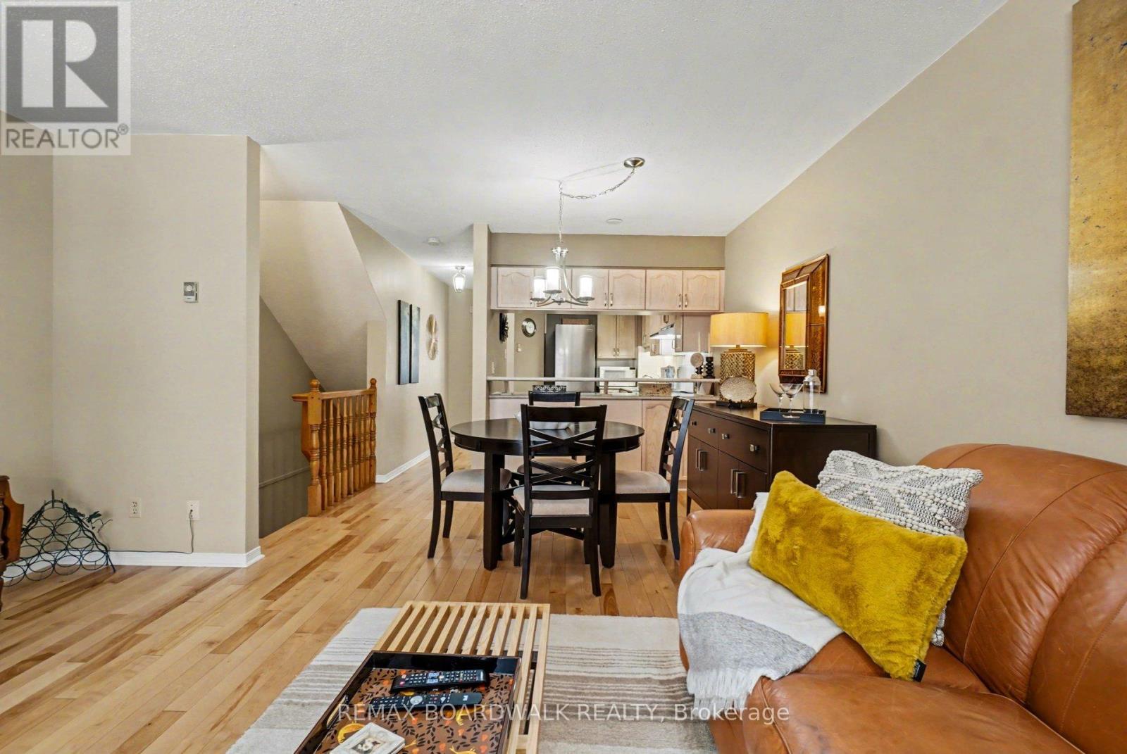 5 Briston Private, Ottawa, ON - Indoor