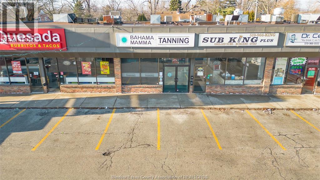3041 Dougall Avenue, Windsor, ON
