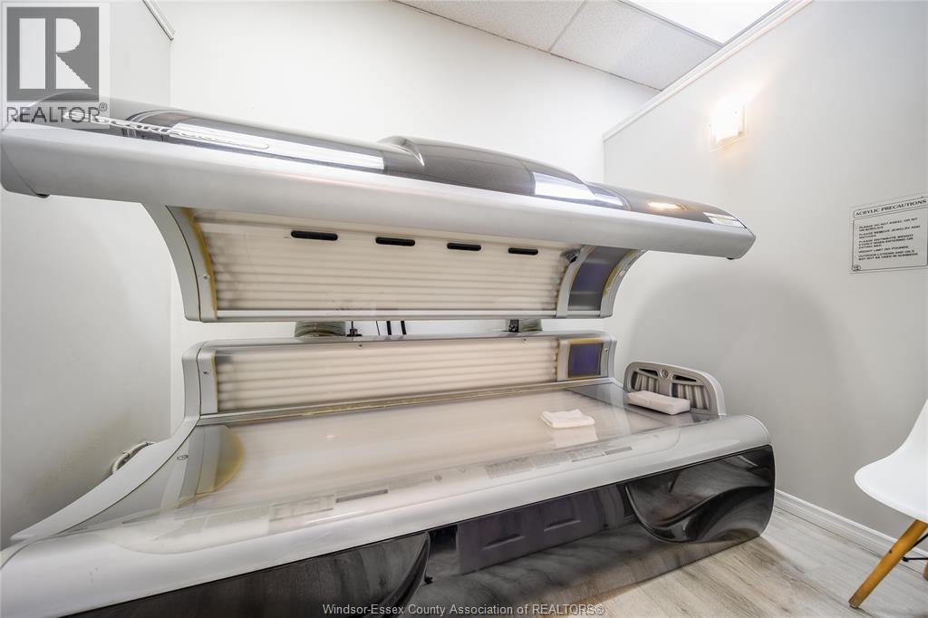 3041 Dougall Avenue, Windsor, ON
