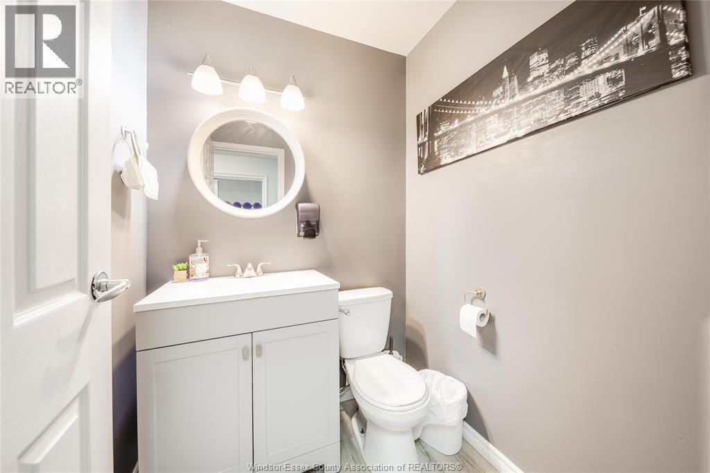 3041 Dougall Avenue, Windsor, ON