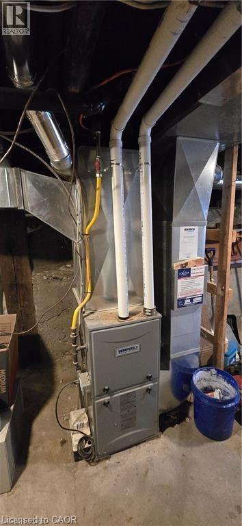 14 Young Street W, Waterloo, ON - Indoor Photo Showing Basement