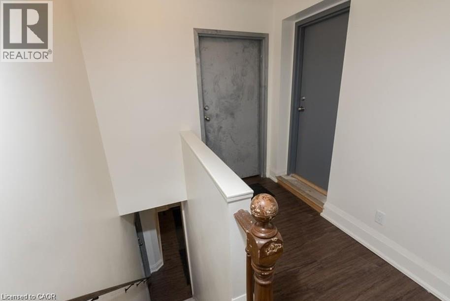 14 Young Street W, Waterloo, ON - Indoor Photo Showing Other Room